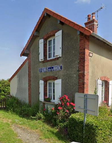 St-Georges-de-la-Riviere House | La petite gare de Saint Georges de la rivière