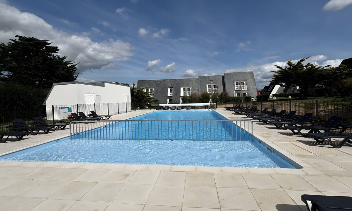 Guidel-Plages House | La Perle de l'Océan – Pool and Terrace