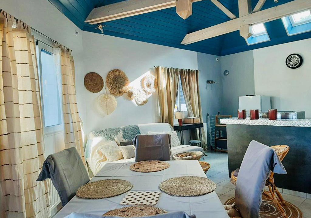 Le Sourn House | La petite maison bleue accessible mobilité réduite