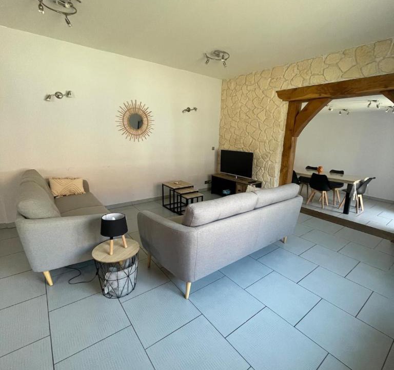 Romorantin-Lanthenay House | La petite maison des bleuets