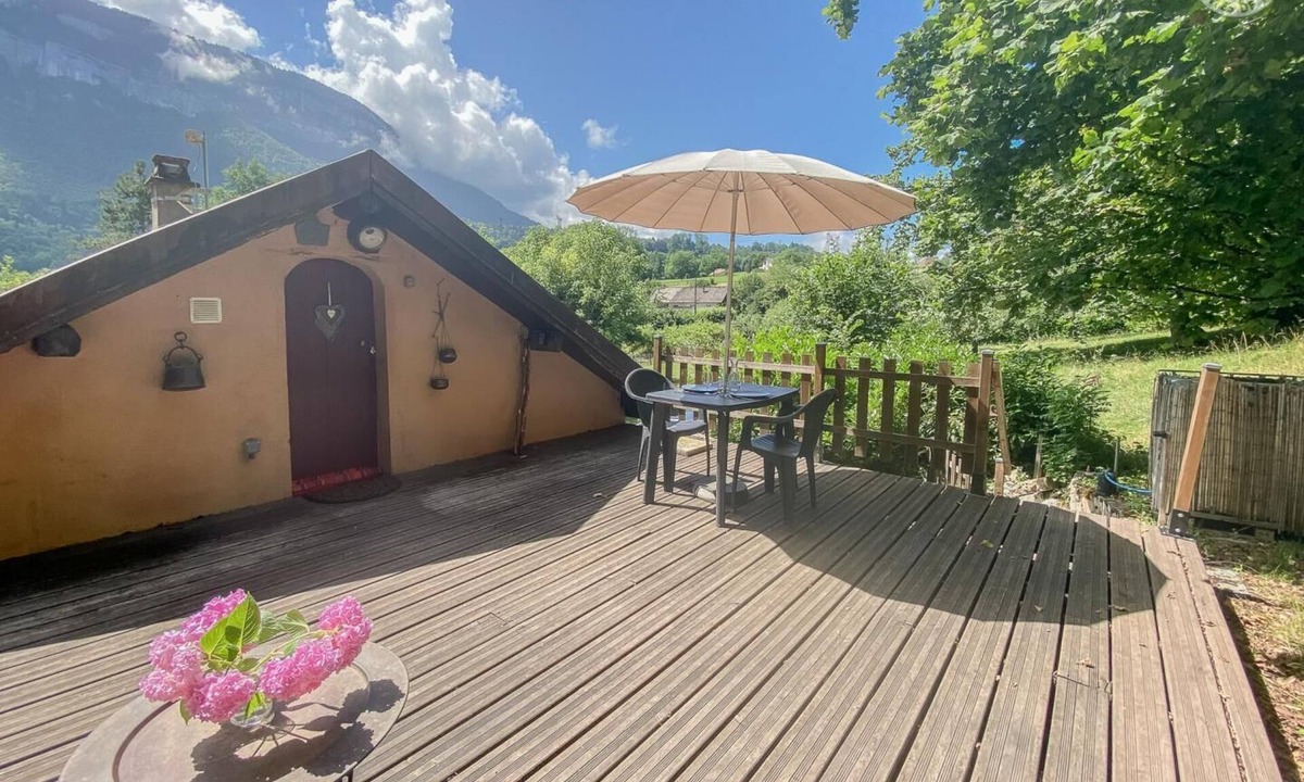 Lepin-le-Lac House | LA PETITE PORTE - LEPIN LE LAC