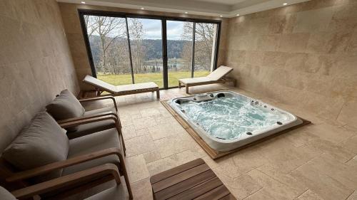 Coucouron Hotel | La Rose du Lac Hôtel Appart'