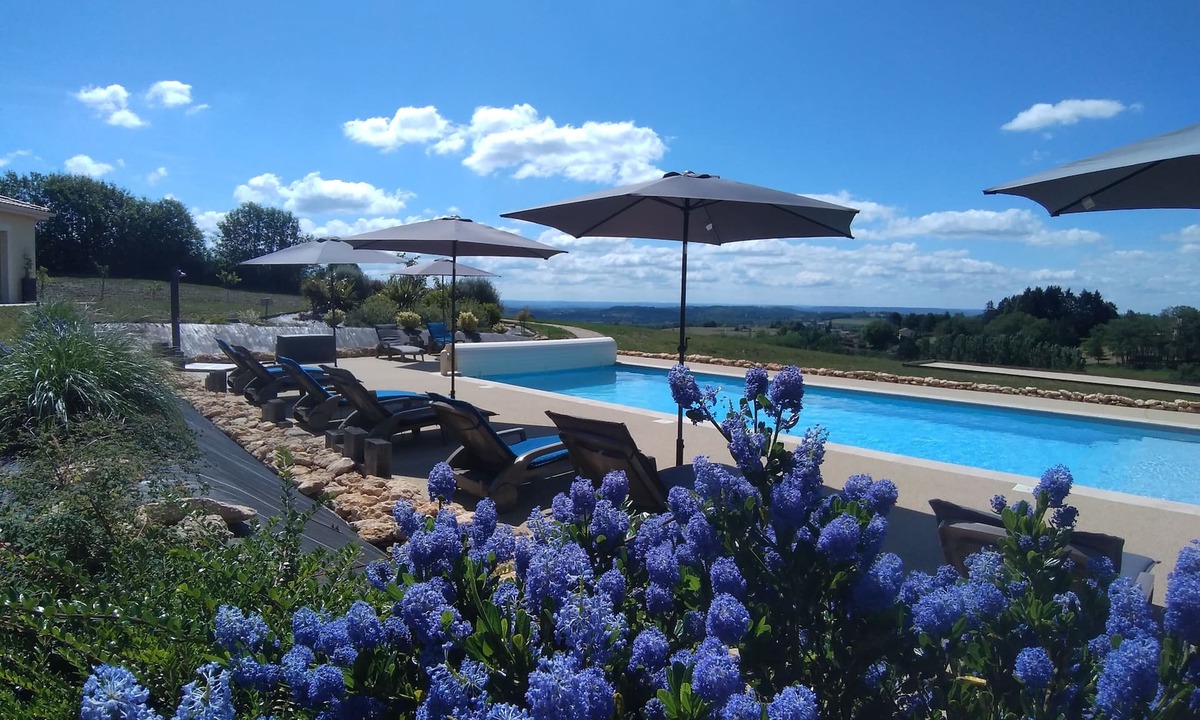 Marcillac-Saint-Quentin Bed & Breakfast | La Sarlamandre