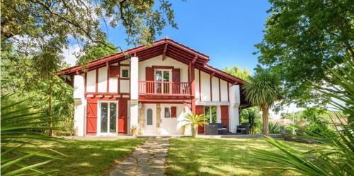 Saint-Pee-sur-Nivelle House | La Senpere - Avec sauna entre Océan & Montagnes