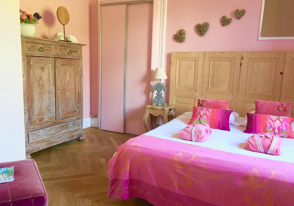 Saint-Pierre-la-Palud Bed & Breakfast | La Source Dorée