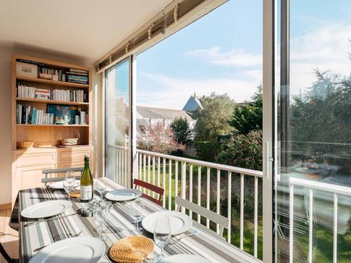 La Trinite-sur-Mer Apartment | La Trinité/Mer - Appartement et Studio 6 pers, 90m² - Vue port - FR-1-477-178