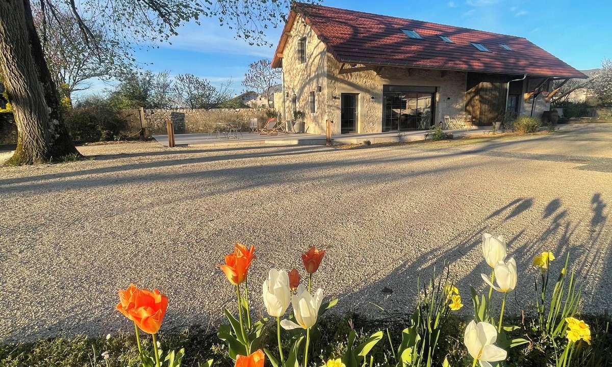 Yenne Bed & Breakfast | La Villa de Paul, a completely renovated 19th-century building in the Savoyard foreland