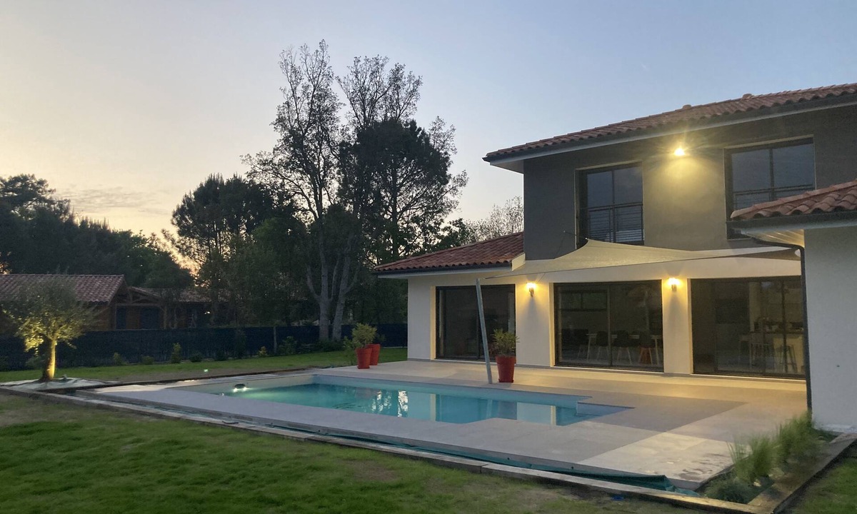 Messanges Villa | La Villa des Pins 150 m2 at 5 min from the beach with 3 bedrooms and 8 beds