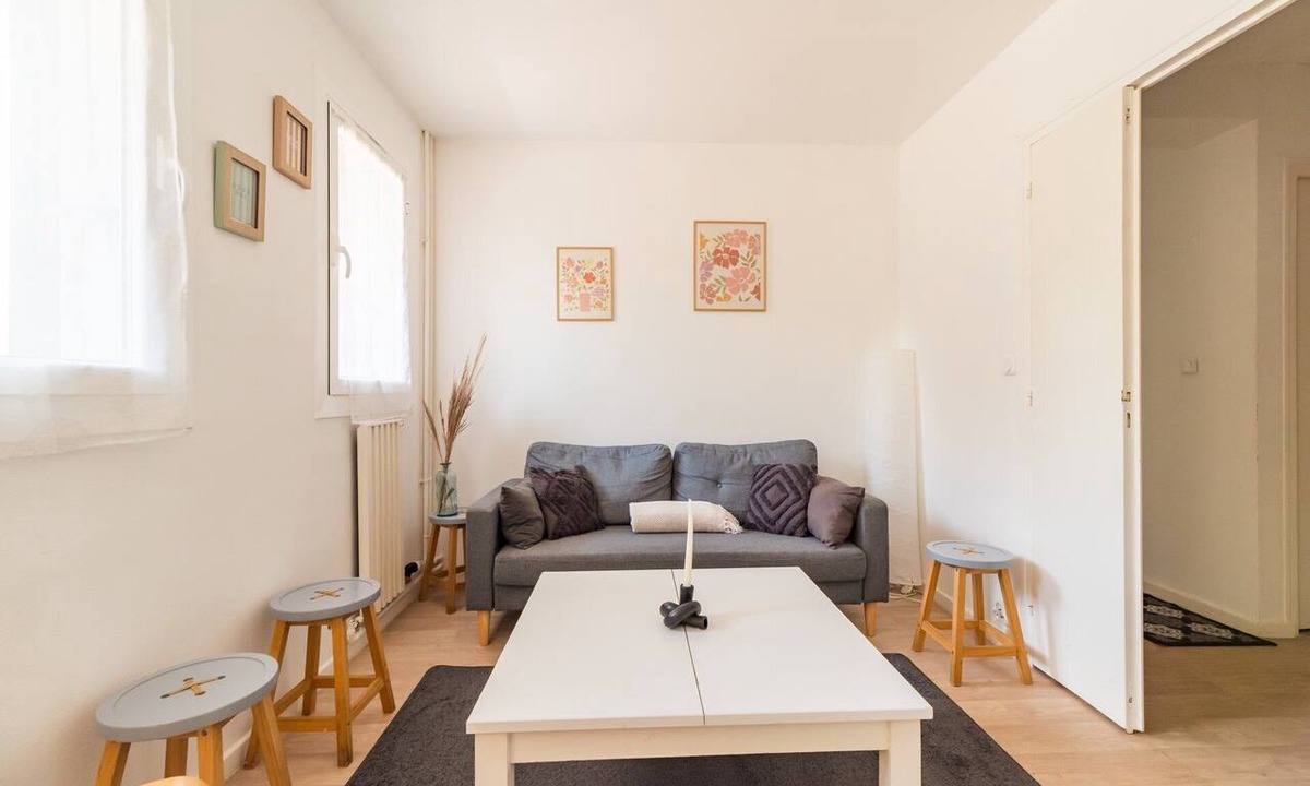 Guingamp Condo | Large 5-bedroom apartment in Guingamp