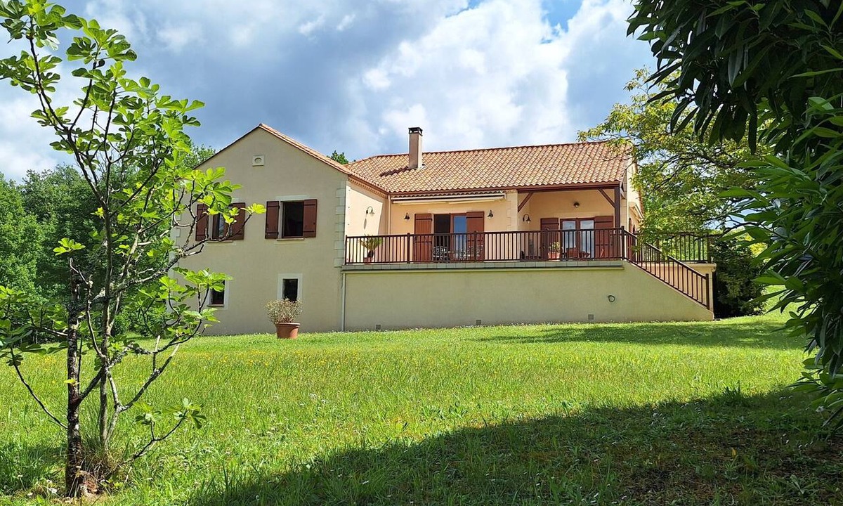 Pays-de-Belves House | Large and peacefull house with a panoramic view of Belvès, in Black Perigord