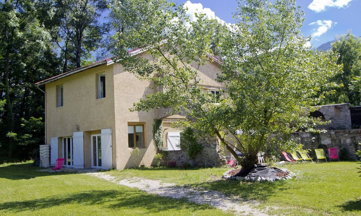 Vizille House | Large bright house, 200m², 5 bedrooms, high comfort, 20min away from ski runs