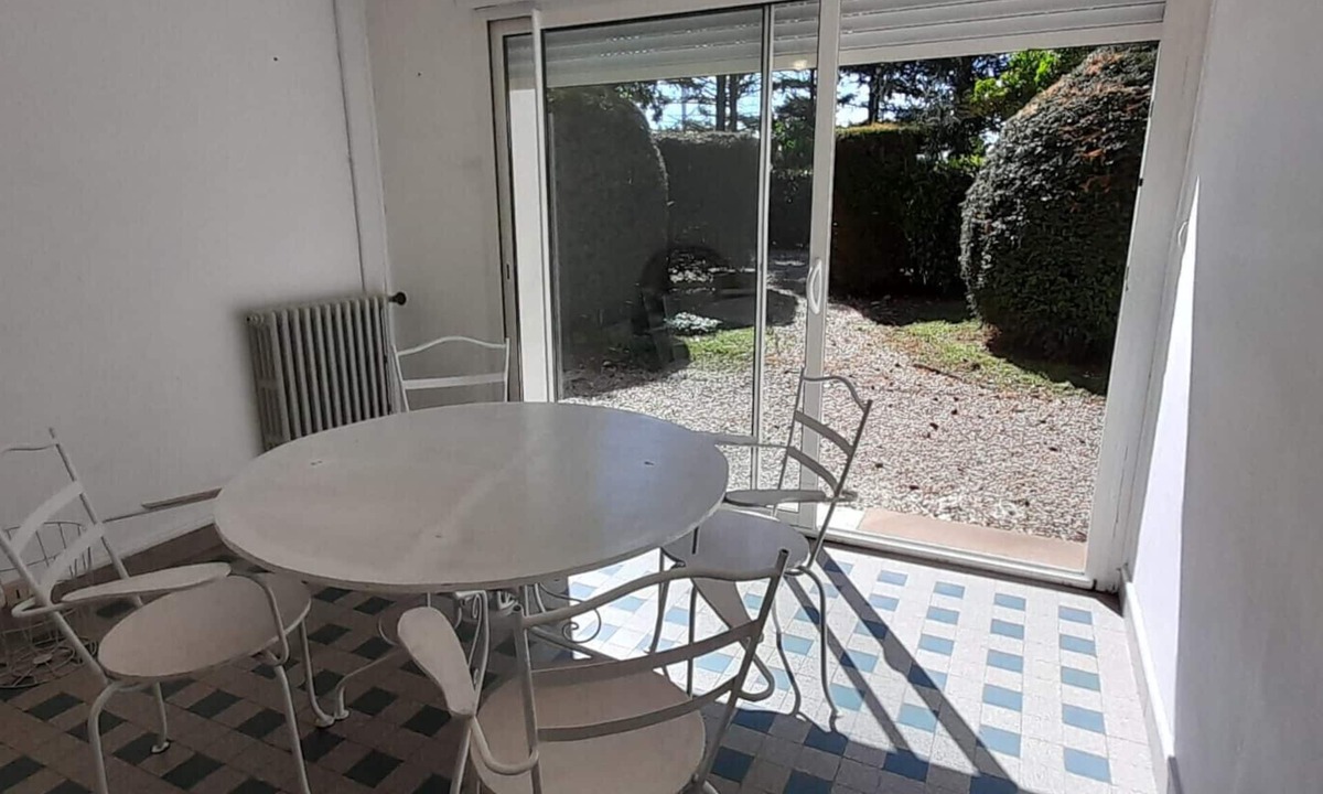 Vatan House | Large country house with 4 double bedrooms and enclosed garden