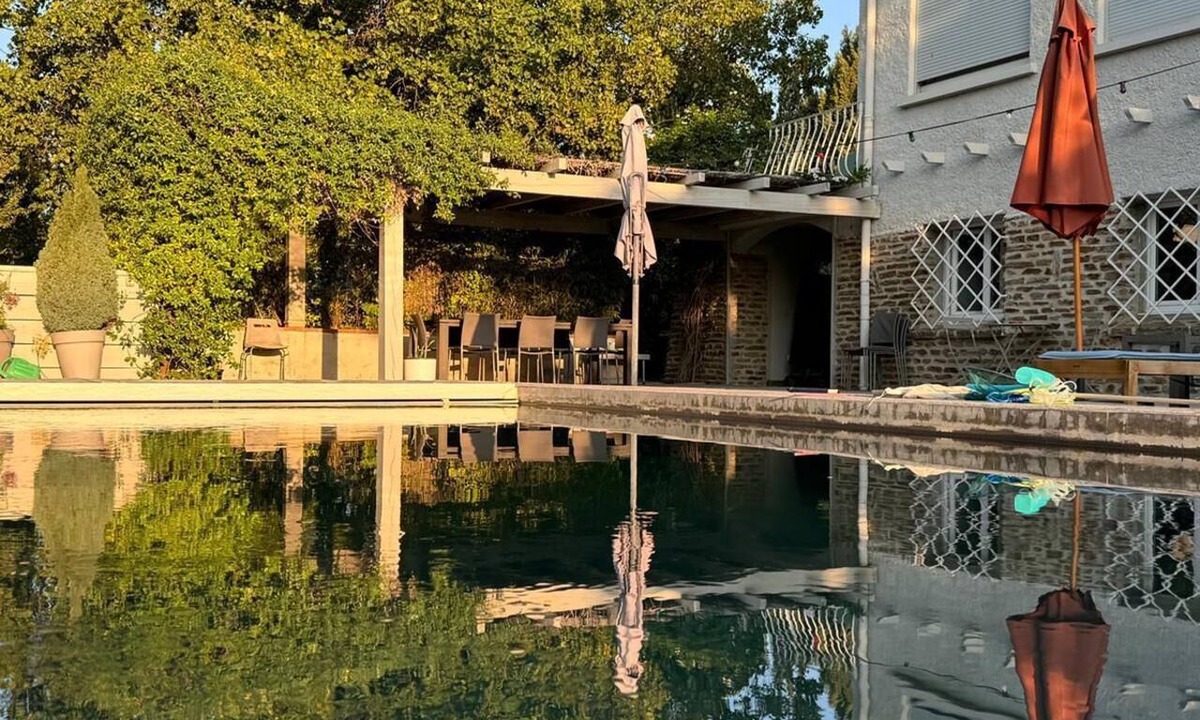 Elne Villa | Large family villa - pool – 5,000 m² grounds – sleeps 10 – 10 minutes from the beaches