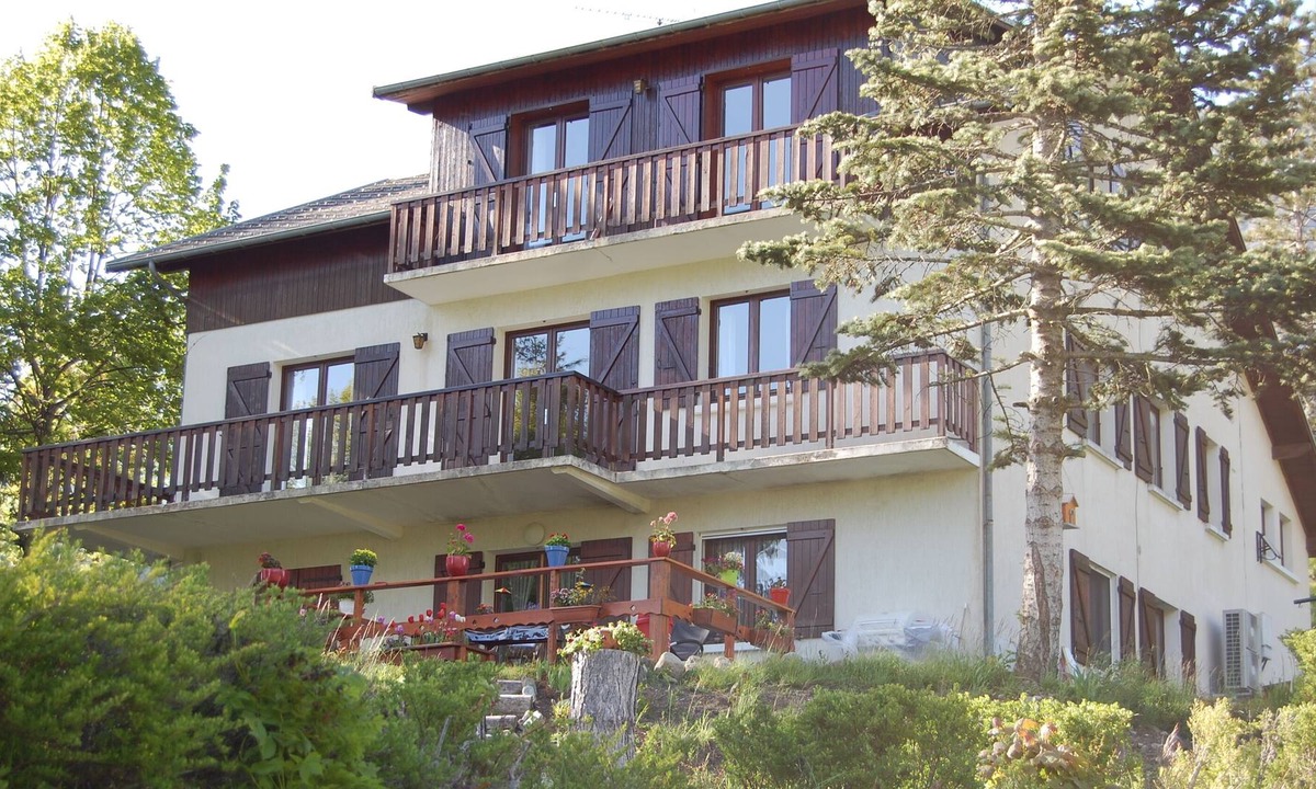 Saint-Jean-Saint-Nicolas Ski Chalet | Large renovated cottage, 4 stars