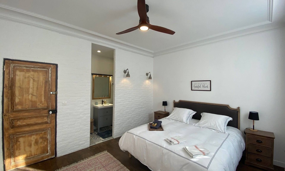 Meaux Apartment | Large luxury apartment ideal for a family - Eurodisney, CDG, Paris