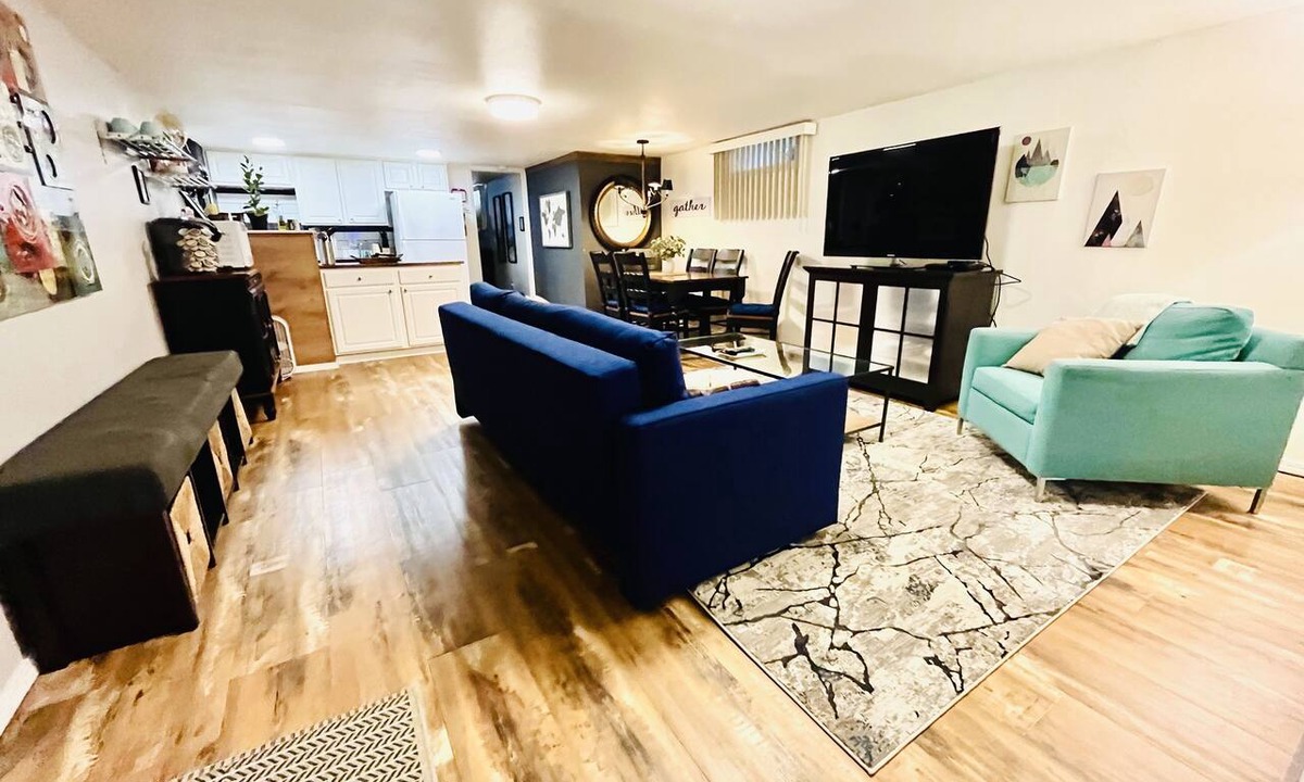 Flottemanville Apartment | Large Modern 2 Bedroom near Ocean, Airport, and Seattle with private garage