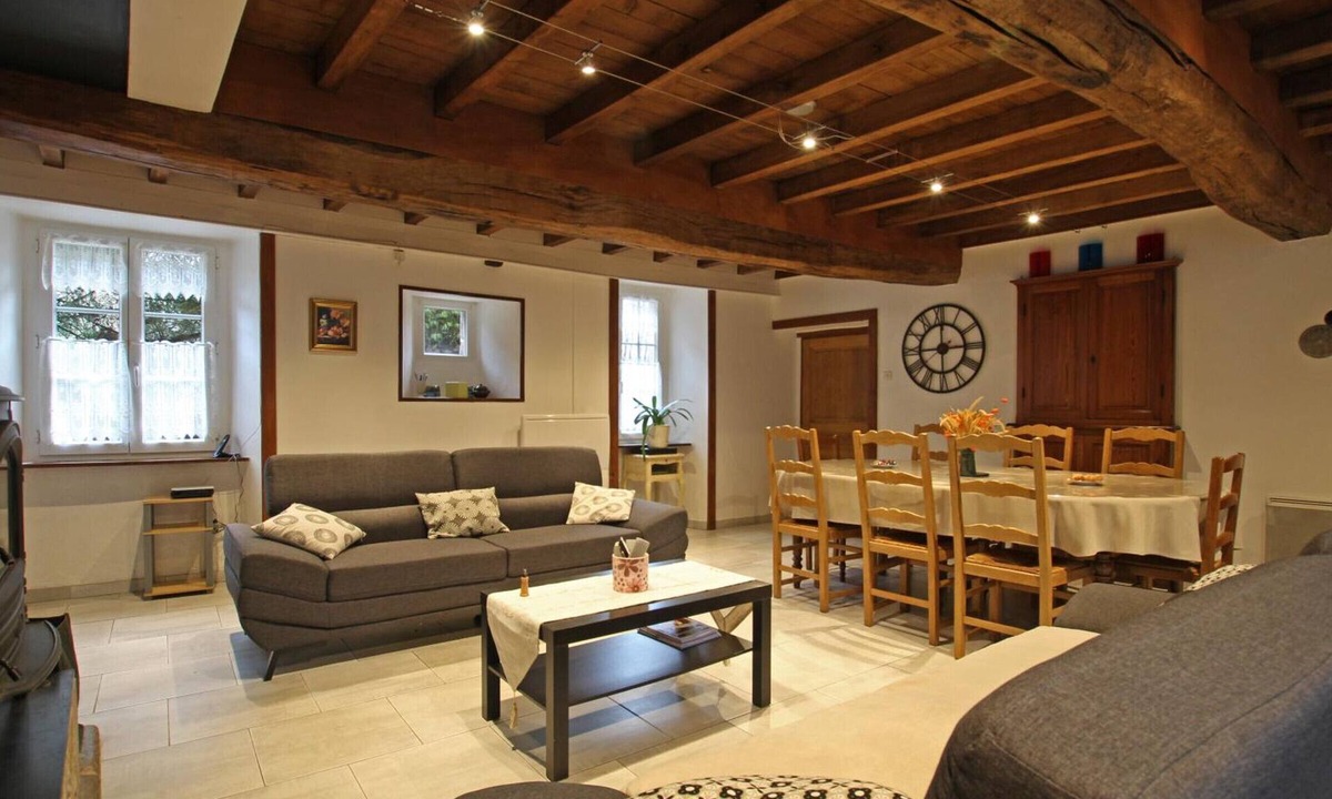 Heauville Cottage | Large stone house with garden near the beach