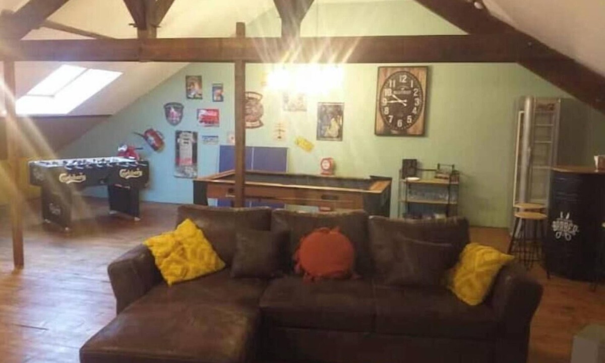 Chateauroux House | Large town house