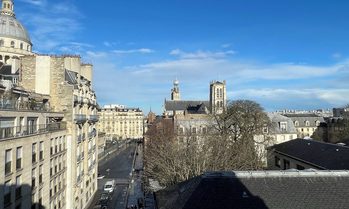 5th Arrondissement Apartment | Latin Quarter Pantheon/Notre Dame quartier! 120 mètres with a VIEW!