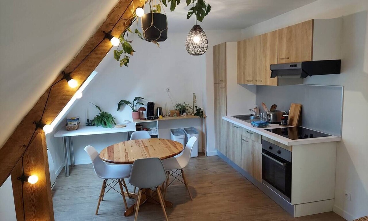 Larmor-Plage Apartment | "Le 105" in Larmor-Plage, garden view, parking and cellar