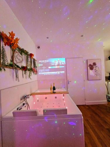 Quartier des Eaux-Claires Apartment | Le 2005 Double BALNEO, Lit QUEEN SIZE, soirée romantique