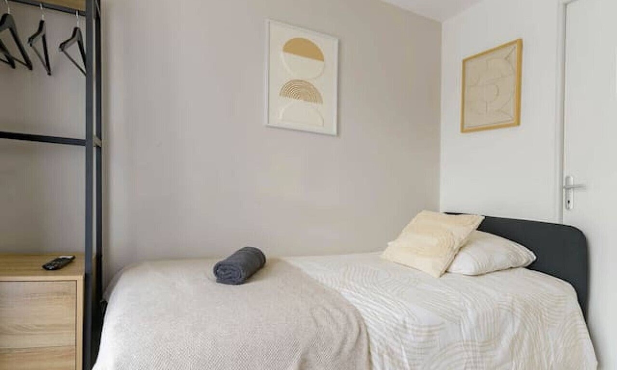 Republique Condo | Le 2A - Designer air-conditioned apartment in the city center