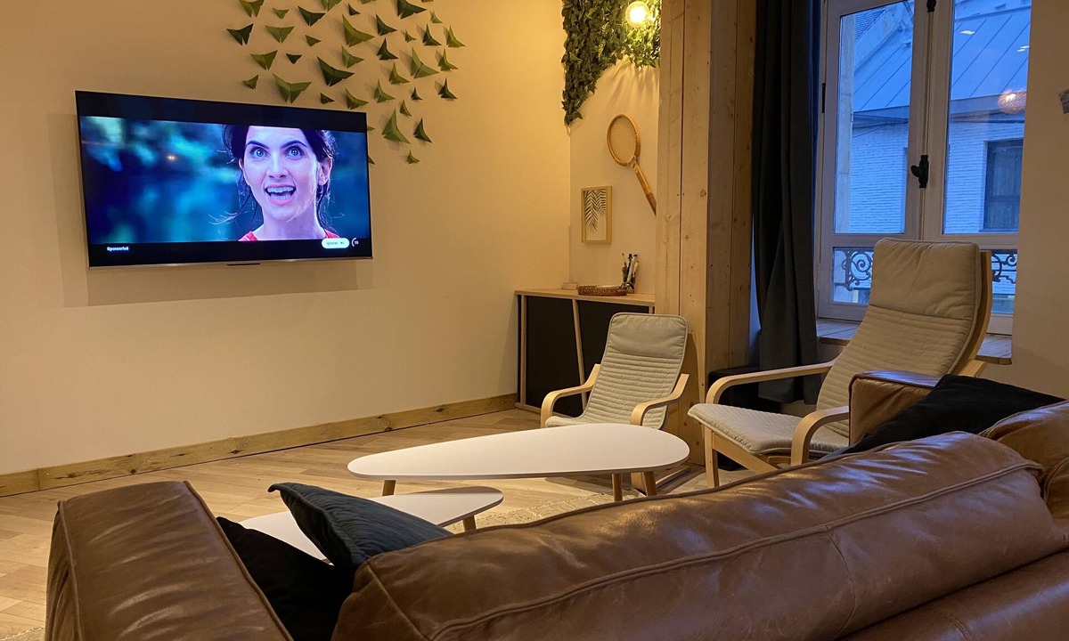 Nevers Apartment | - Le Backpacker - Appartement Spacieux et Chaleureux