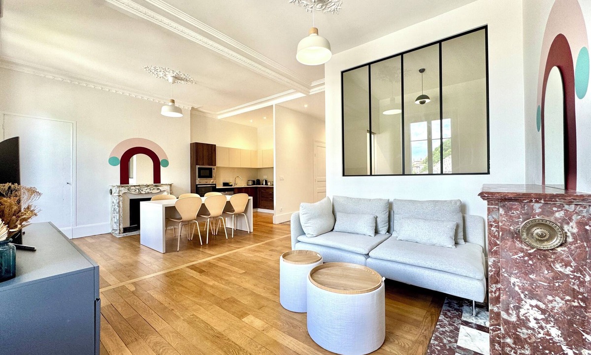 Secteur 1 Apartment | Le Bastille/6 pers/300 m station/Air-conditioned