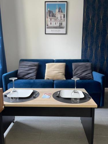 Bourges Apartment | Le bleu velours, studio centre ville historique