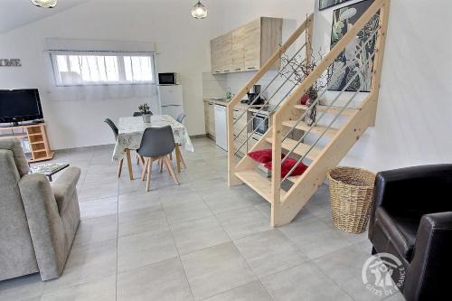 Plemet House | Le brulis