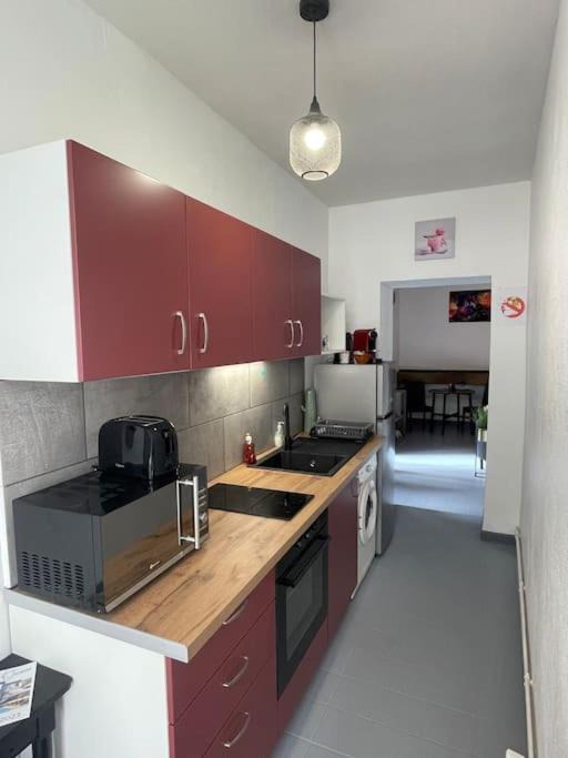 Joigny Apartment | Le Brumby - Internet Netflix draps serviettes café