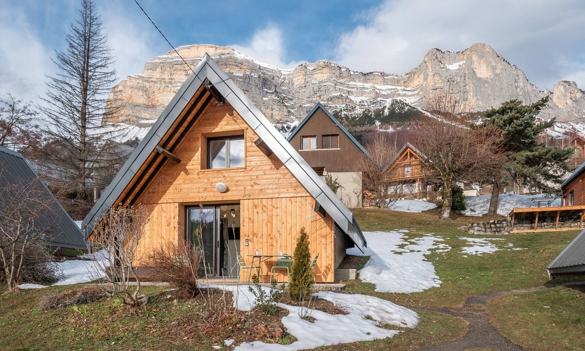 Toiny House | Le Crozet, quality cottage with panoramic mountain views