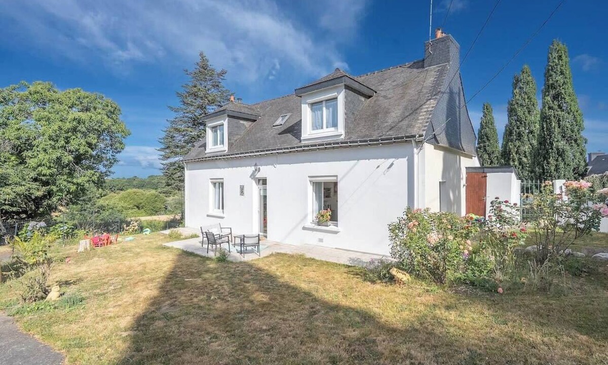 Lanester House | Le calme de la campagne en ville -Maison familiale