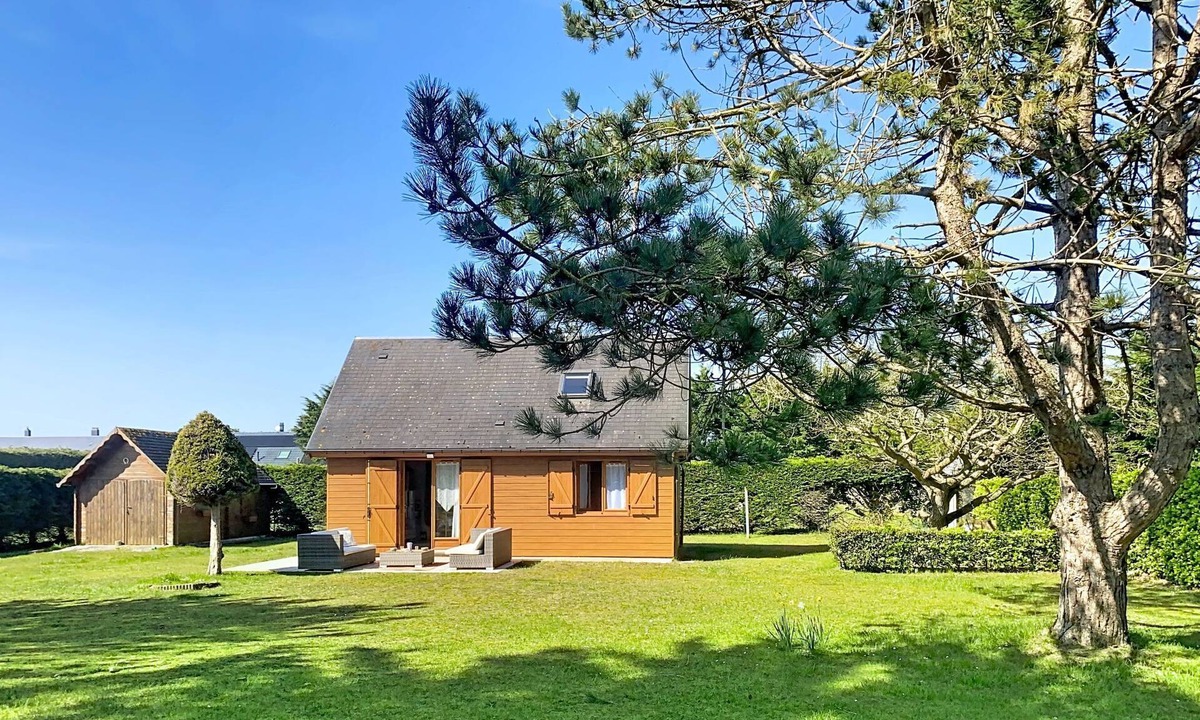 Bretteville-sur-Ay House | Le Chalet by Interhome