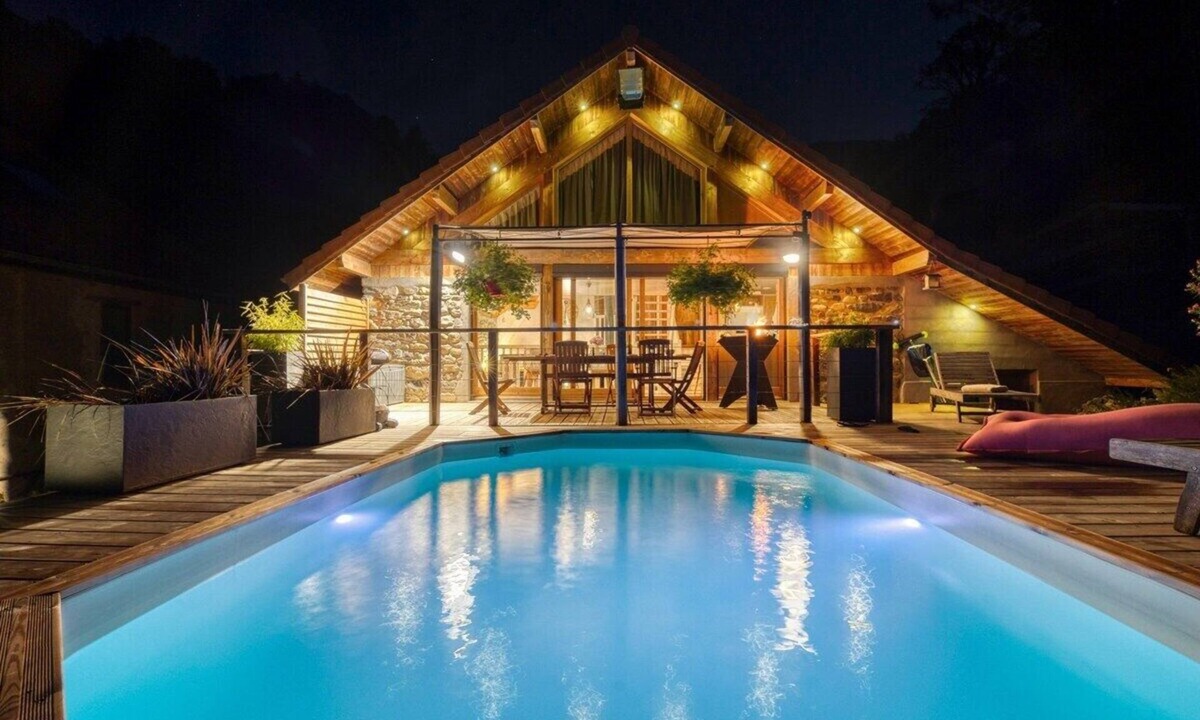 Toiny Villa | Le Chalet des Eaux Piscine