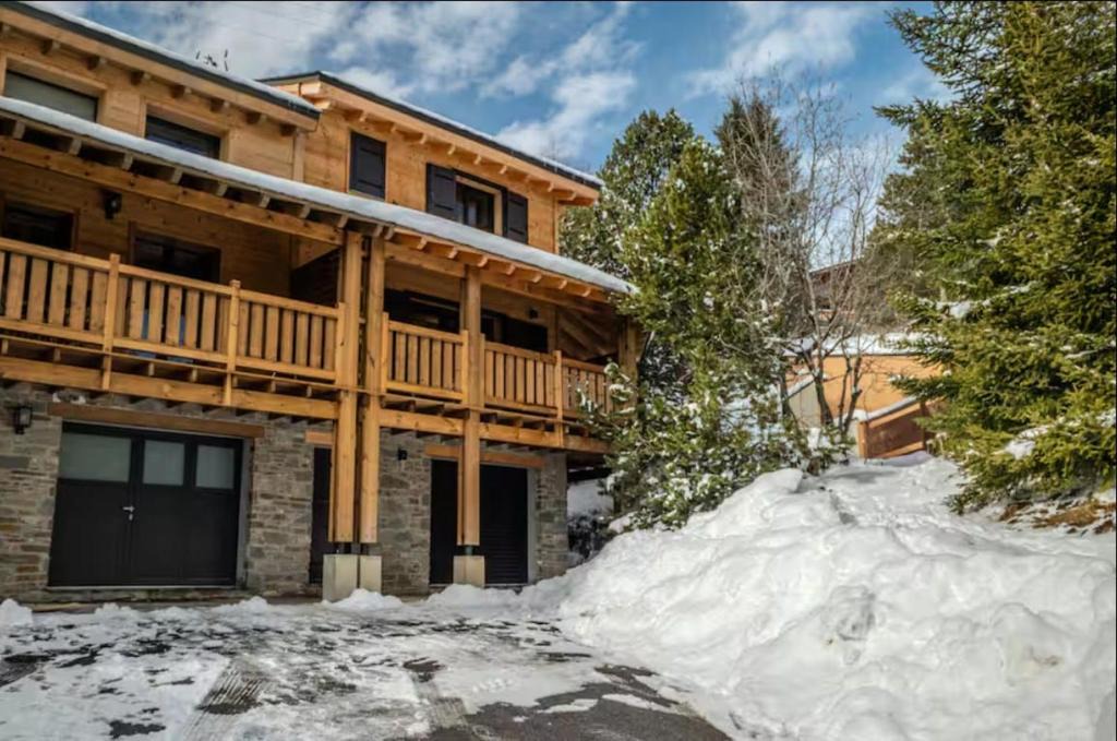 Les Angles Ski Chalet | Le Chalet Enchanté 10 personnes Les Angles