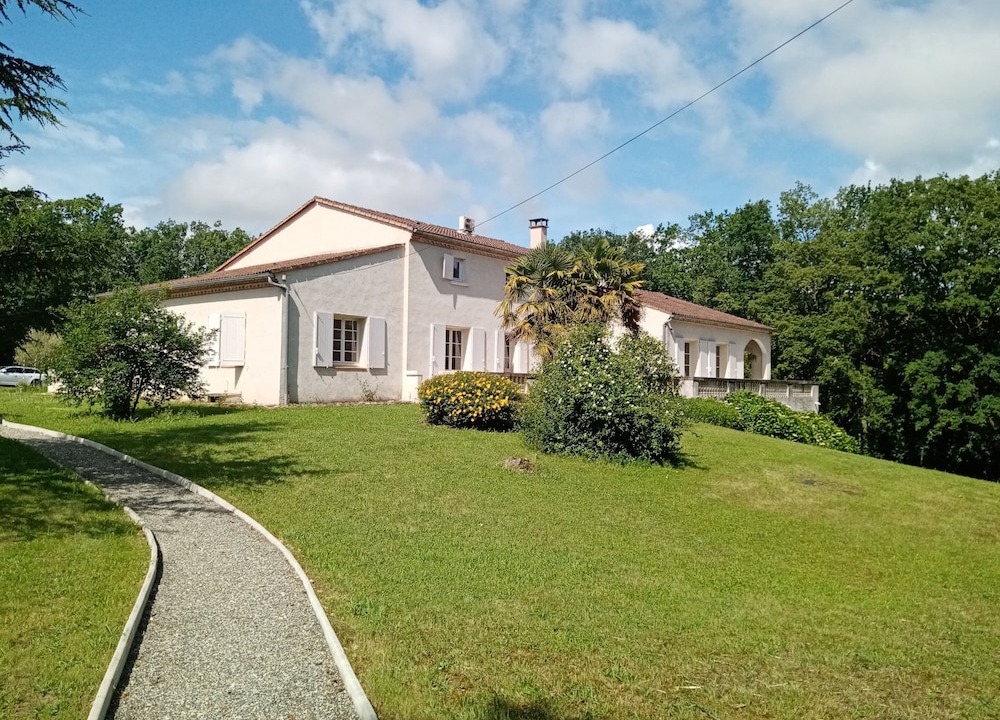 Feugarolles Hotel | Le Cheminard