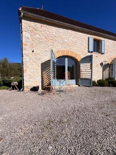 Saint-Medard Bed & Breakfast | Le Clos des Buis Chambre d'Hôtes Côté Cour