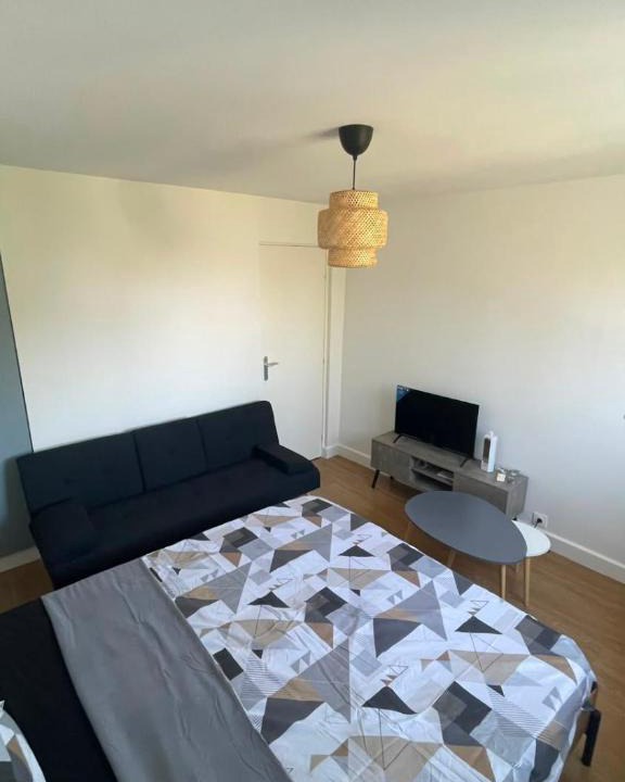 Saint Germain les Arpajon Apartment | Le Cosy Arpajonnais Renovated, fully equipped one-bedroom apartment
