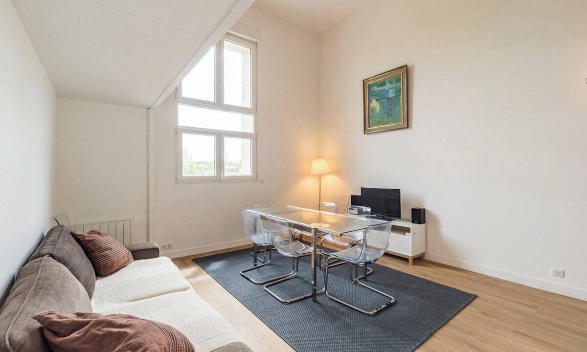 Paimpol Apartment | Le Duplex du Port: Parking, Paimpol Center