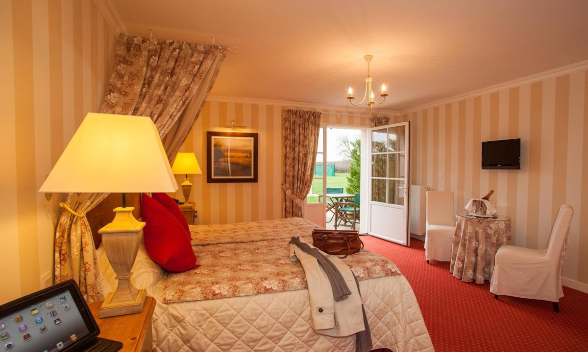 Cangey Hotel | Le Fleuray Hotel & Restaurant