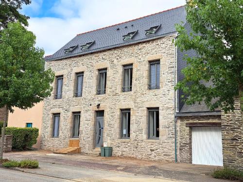 Ploermel House | Le Foyer Celtique