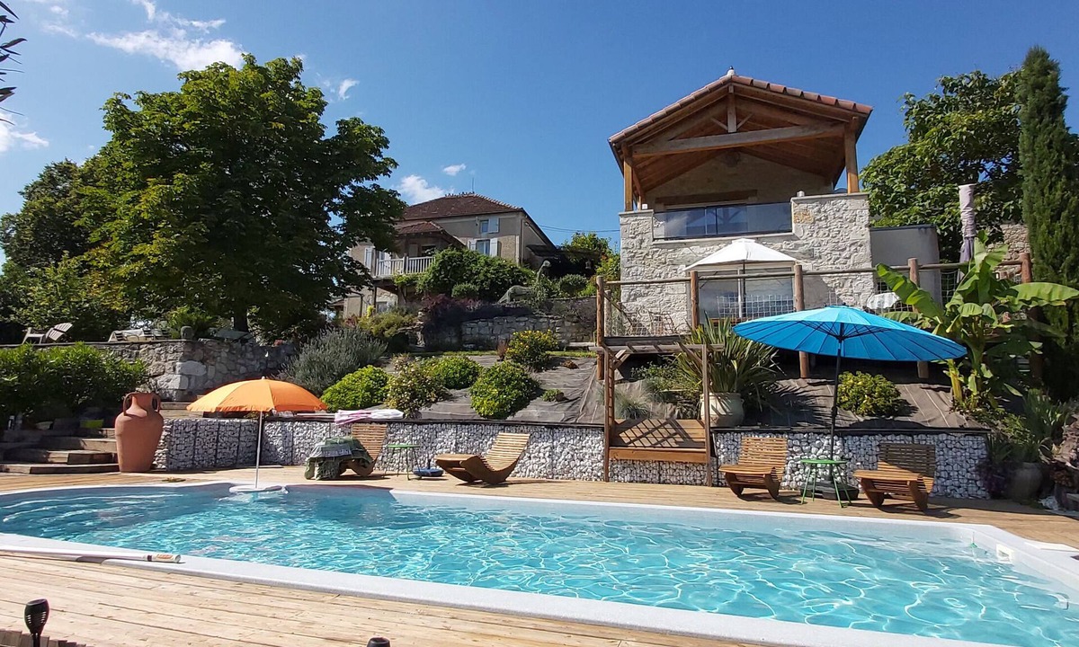 Monjoi House | Le gîte Bellevue Piscine-Jacuzzi- Nature-Zen at MONTJOI in Tarn & Garonne