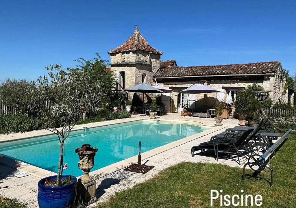 Caylus House | Le Gîte Pérard