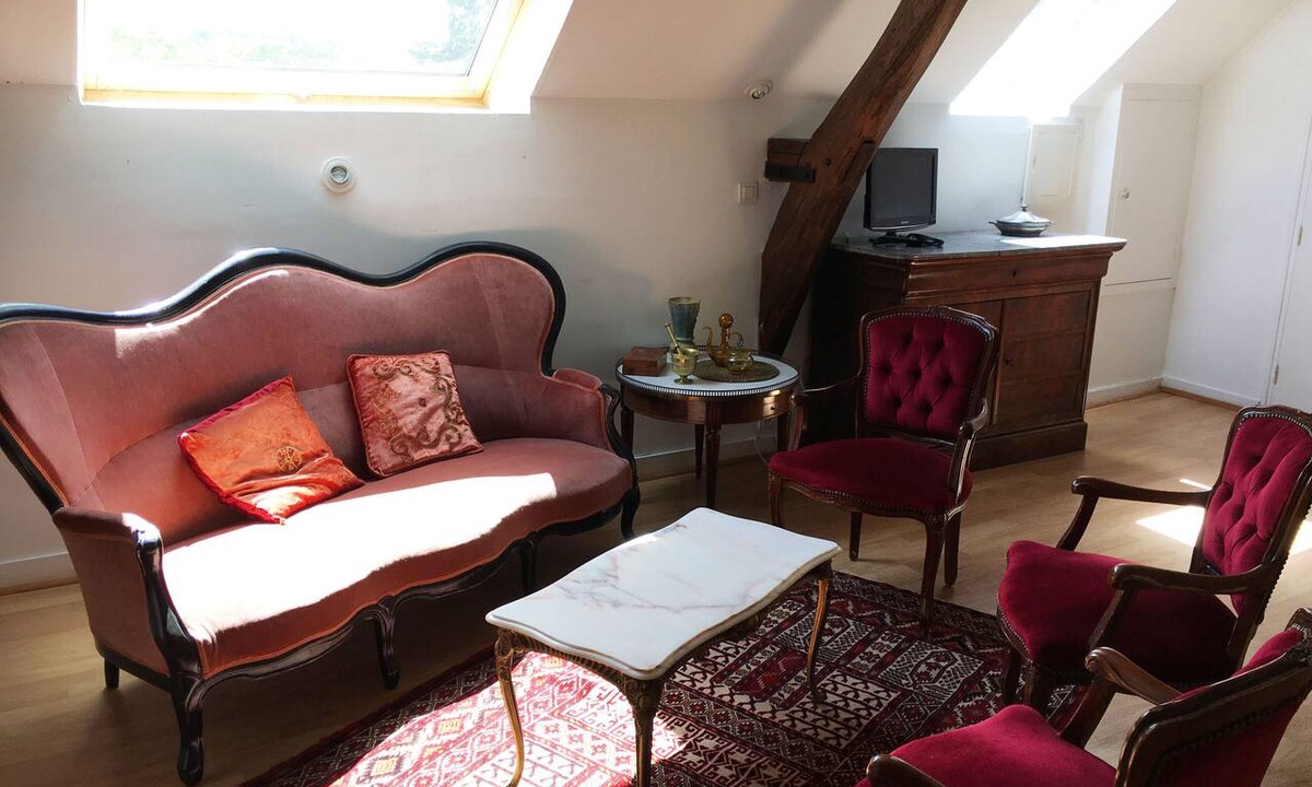 Sille-le-Philippe Apartment | Le Grand Appartement de la ferme at Château de Chanteloup