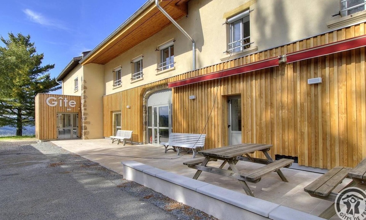 Saint-Clement-de-Vers House | Le Grand Gîte St Clément