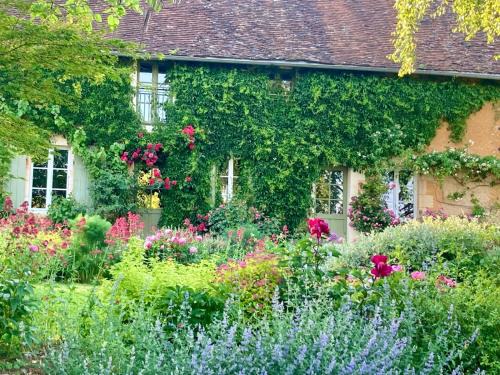 Neuilly-en-Sancerre House | Le Jardin de Marie - la maison d'hôtes Sancerre