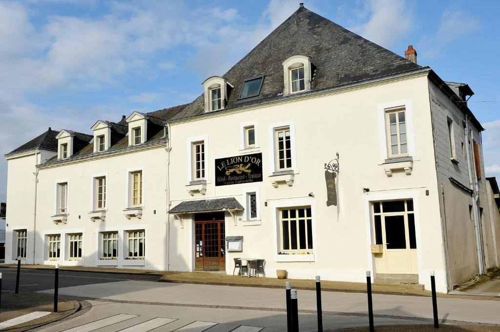 Ingrandes Hotel | Le Lion d'Or - Logis Hotels - Hotel 2 étoiles et restaurant