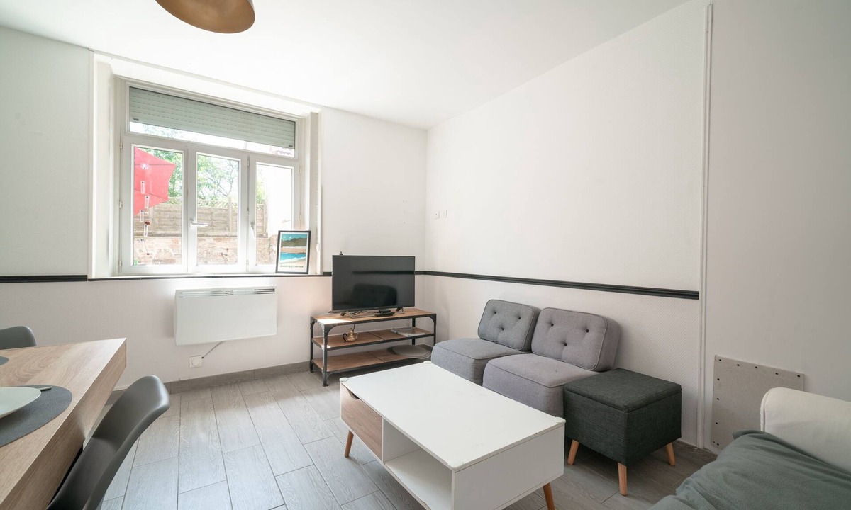 Les Moitiers-d'Allonne House | Le Logis d'Allonne - 10min de la Plage