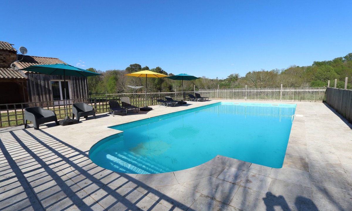 Lacapelle-Biron House | Le Magnolia, 4 bedroom house with private pool in the Lot et Garonne